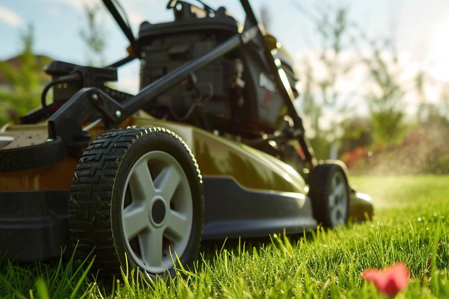 battery self propelled lawn mower